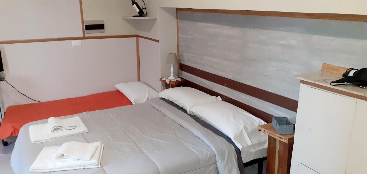 Tourist House Ostia Antica Hotel Понте Галерия Екстериор снимка